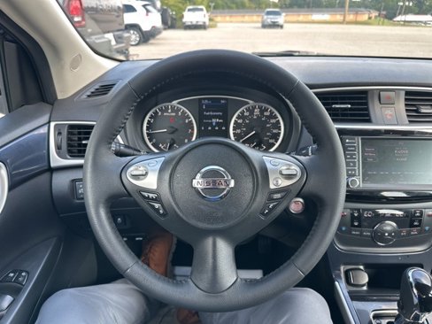 Used 2019 Nissan Sentra SR image 12