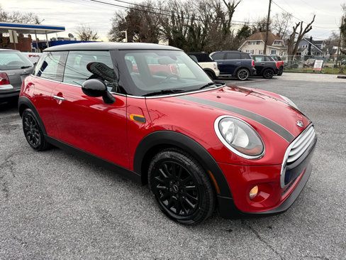 Used 2015 MINI Cooper 2-Door Hardtop w/ Premium Package image 8
