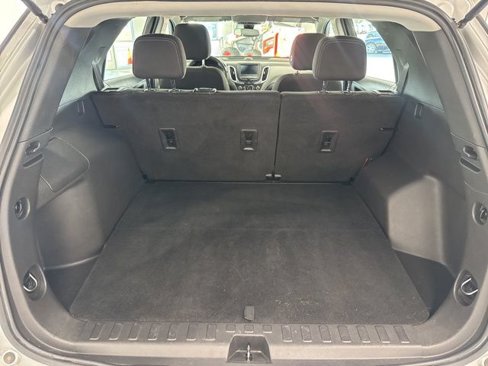 Used 2021 Chevrolet Equinox LS image 10