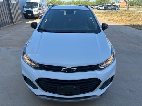 Used 2020 Chevrolet Trax LT w/ Redline Edition image 2