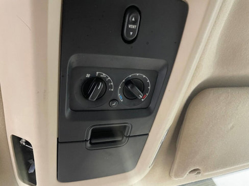 Used 2004 Ford Expedition Eddie Bauer image 21