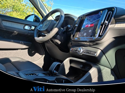 Used 2025 Volvo XC40 B5 Core w/ Protection Package Premier image 10