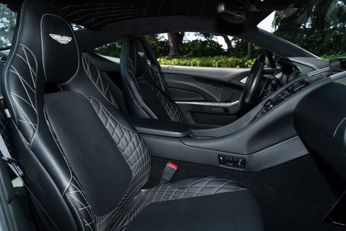 Used 2018 Aston Martin Vanquish S image 21