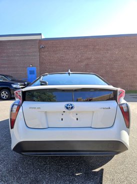 Used 2017 Toyota Prius Three image 6