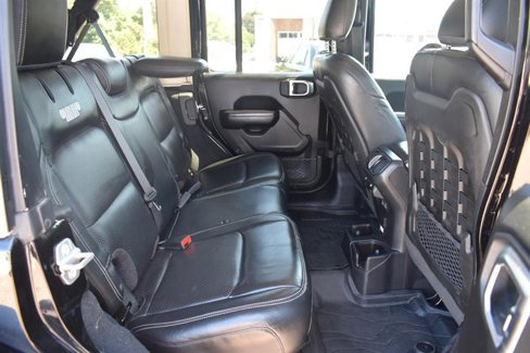 Used 2017 Volkswagen Tiguan S image 19