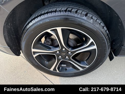 Used 2019 Ford Edge ST image 34