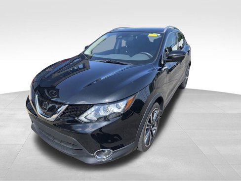 Used 2018 Nissan Rogue Sport SL image 2