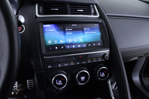 Used 2018 Jaguar E-PACE SE image 25