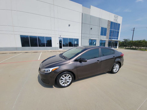 Used 2017 Kia Forte LX w/ LX Popular Package image 1