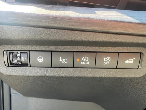 Used 2024 Nissan Ariya FWD image 19