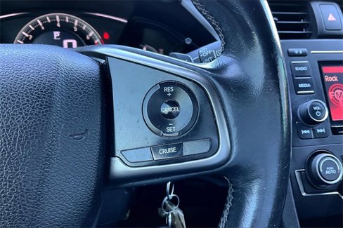 Used 2018 Honda Civic Sport image 11