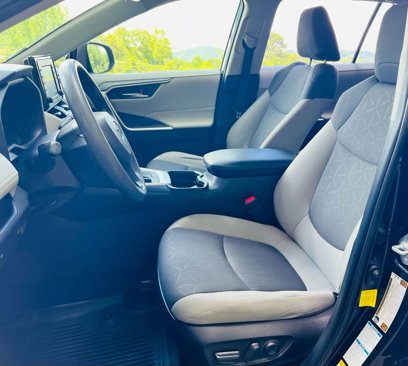 Used 2019 Toyota RAV4 XLE w/ Convenience Package image 9