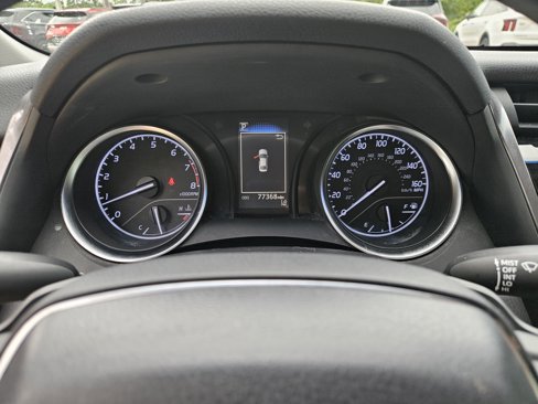 Used 2018 Toyota Camry SE image 30