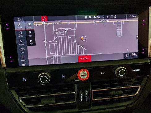 Used 2025 Porsche Macan image 16