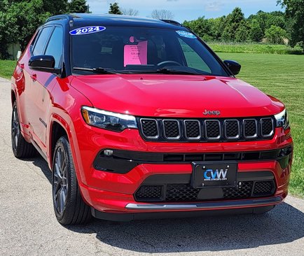 Used 2024 Jeep Compass Limited w/ High Altitude Package image 5