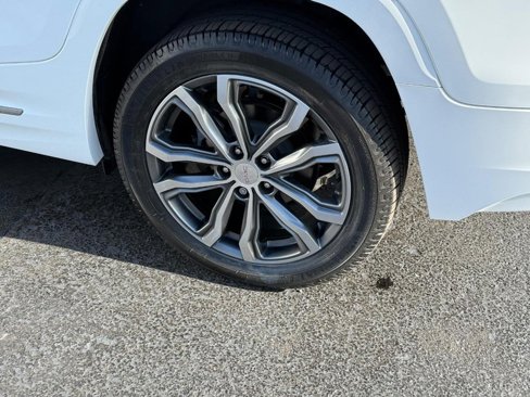 Used 2019 GMC Terrain Denali w/ Advanced Safety Package image 8