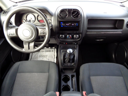 Used 2014 Jeep Patriot Sport w/ Tire & Wheel Group image 4