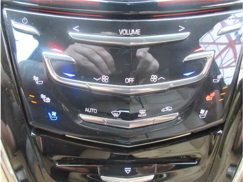 Used 2018 Cadillac Escalade Platinum image 17