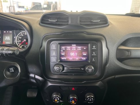 Used 2020 Jeep Renegade Sport w/ Sport Appearance Group image 20
