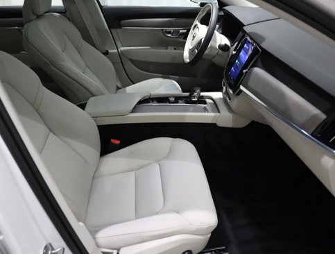 Used 2025 Volvo S90 B6 Plus w/ Protection Package Premier image 16