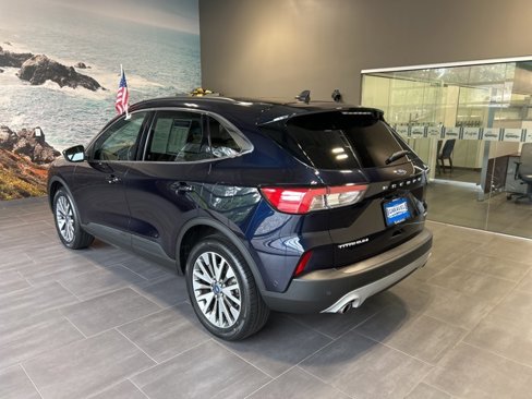 Used 2021 Ford Escape Titanium image 34