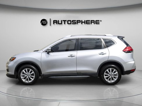 Used 2017 Nissan Rogue SV w/ SV Premium Package image 5