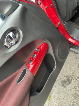 Used 2011 Nissan Juke SL image 12