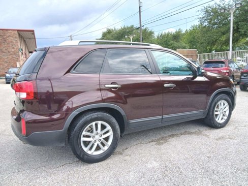 Used 2015 Kia Sorento LX image 7