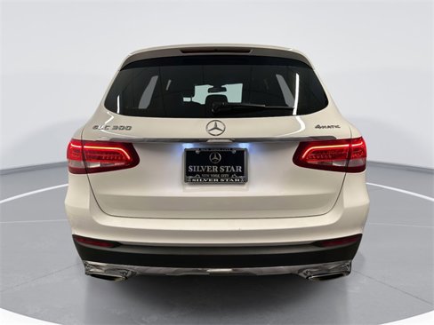 Used 2018 Mercedes-Benz GLC 300 4MATIC image 3