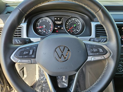 Used 2021 Volkswagen Atlas Cross Sport SE image 32