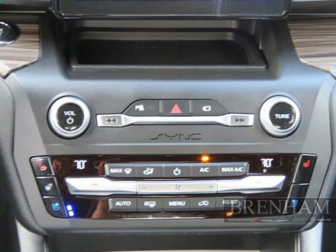 Used 2020 Ford Explorer Limited image 25