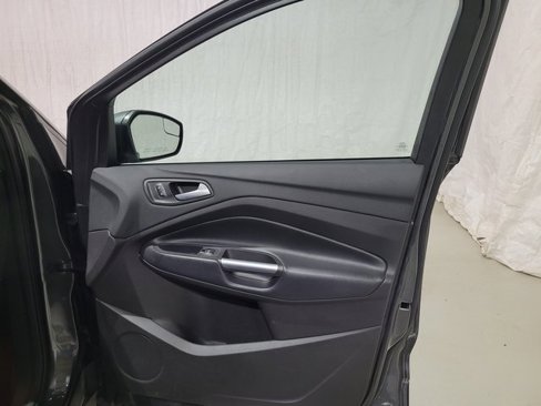 Used 2019 Ford Escape SE image 55