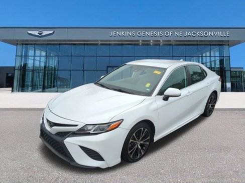 Used 2020 Toyota Camry SE image 8