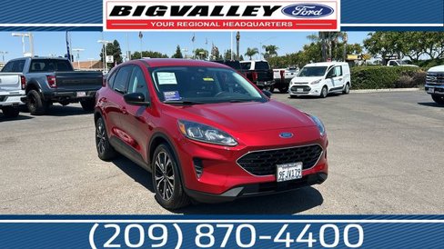 Used 2022 Ford Escape SE w/ SE Sport Appearance Package image 1