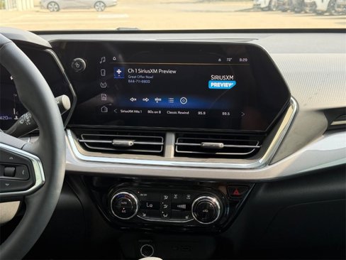 Used 2024 Chevrolet Trax ACTIV w/ Sunroof Package image 12