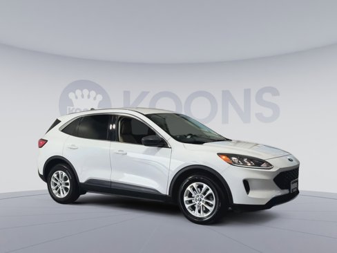Used 2022 Ford Escape SE w/ Convenience Package image 2
