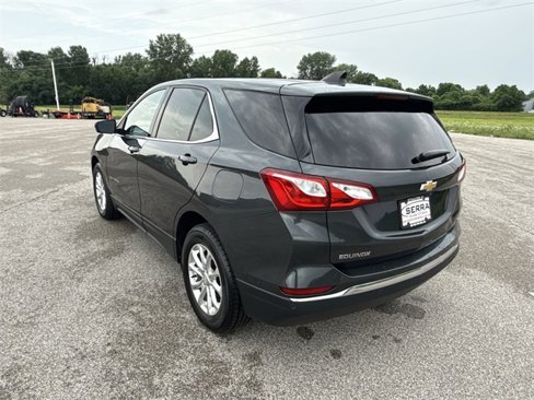 Used 2020 Chevrolet Equinox LT w/ Driver Convenience Package image 11