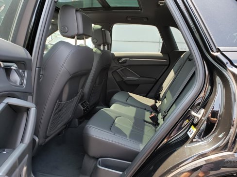 New 2025 Audi Q3 2.0T Premium image 8