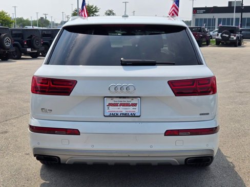 Used 2019 Audi Q7 3.0T Premium Plus image 12