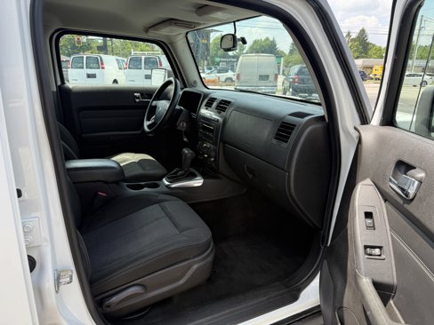 Used 2009 HUMMER H3 image 10