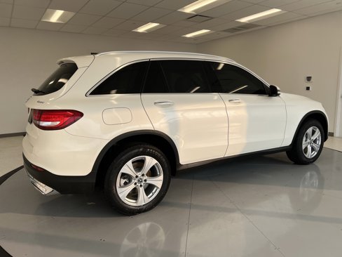 Used 2017 Mercedes-Benz GLC 300 4MATIC w/ Premium 1 Package image 7