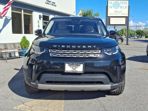 Used 2017 Land Rover Discovery HSE image 2