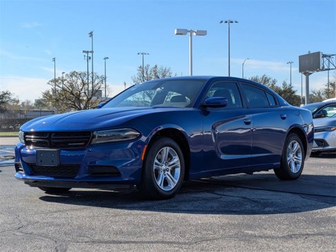 Used 2022 Dodge Charger SXT w/ Leather Interior Group image 8