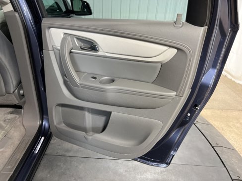 Used 2014 Chevrolet Traverse LS image 18