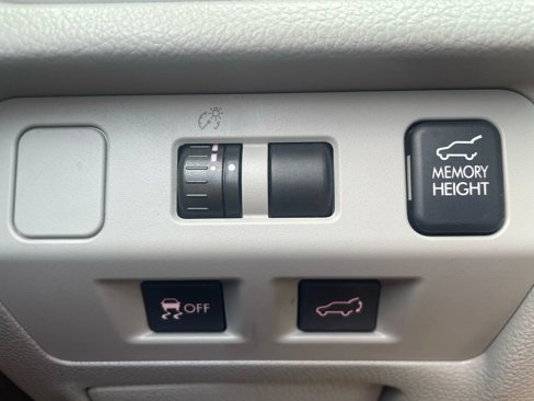 Used 2014 Subaru Forester 2.5i Limited image 12