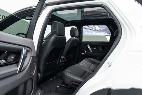 Used 2022 Land Rover Discovery Sport SE image 31