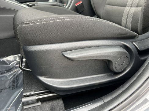 Used 2023 Hyundai Venue SEL image 14