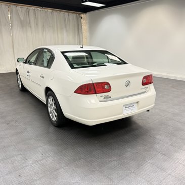 Used 2008 Buick Lucerne CXL w/ Luxury Package image 3