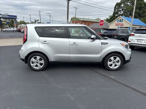 Used 2017 Kia Soul w/ Convenience Package image 8