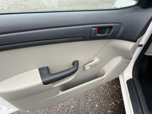 Used 2010 Kia Forte LX w/ Convenience Pkg image 12